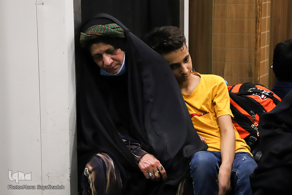 ازدحام زائرین اربعین در پشت مرز بسته شلمچه