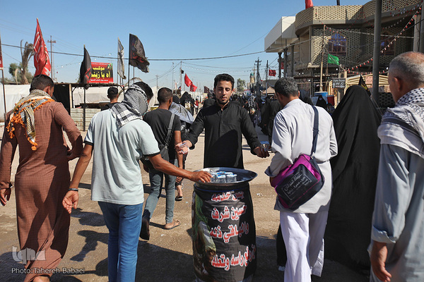 خادمین زائرین پیاده روی اربعین حسینی