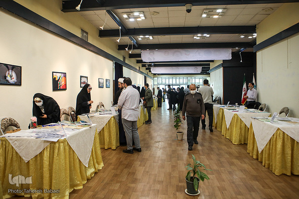 نمایشگاه مدرسه دانشجویی قرآن و عترت دانشگاه تهران