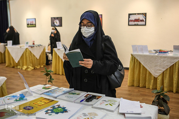 نمایشگاه مدرسه دانشجویی قرآن و عترت دانشگاه تهران