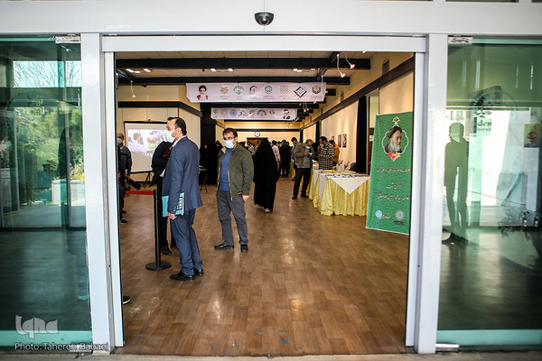 نمایشگاه مدرسه دانشجویی قرآن و عترت دانشگاه تهران