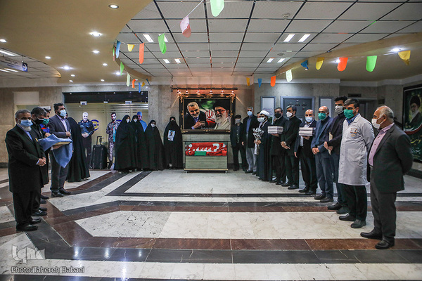 تجلیل و تکریم از مقام شامخ پرستاران و مدافعان سلامت به‌ویژه پرستاران نمونه قرآنی