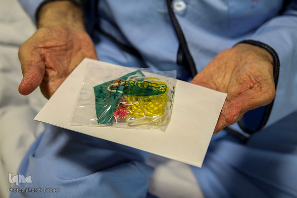 تجلیل و تکریم از مقام شامخ پرستاران و مدافعان سلامت به‌ویژه پرستاران نمونه قرآنی