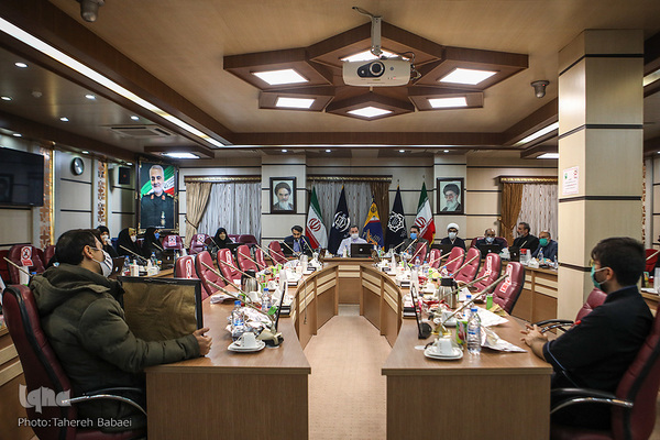 تجلیل و تکریم از مقام شامخ پرستاران و مدافعان سلامت به‌ویژه پرستاران نمونه قرآنی