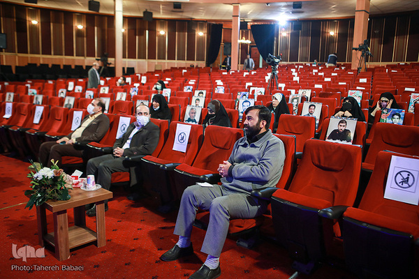 نشست صمیمی رئیس مرکز امور قرآنی سازمان اوقاف و امور خیریه با متسابقان