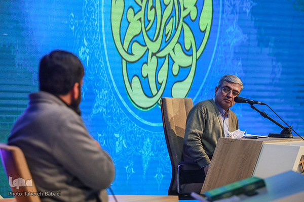 نشست صمیمی رئیس مرکز امور قرآنی سازمان اوقاف و امور خیریه با متسابقان