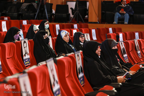 نشست صمیمی رئیس مرکز امور قرآنی سازمان اوقاف و امور خیریه با متسابقان