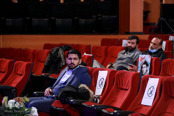 نشست صمیمی رئیس مرکز امور قرآنی سازمان اوقاف و امور خیریه با متسابقان