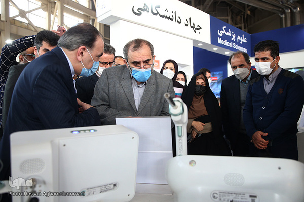 مهمانان نمایشگاه توانمندی‌ها و دستاوردهای جهاددانشگاهی