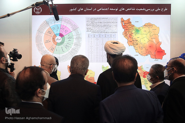 مهمانان نمایشگاه توانمندی‌ها و دستاوردهای جهاددانشگاهی