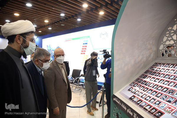 مهمانان نمایشگاه توانمندی‌ها و دستاوردهای جهاددانشگاهی