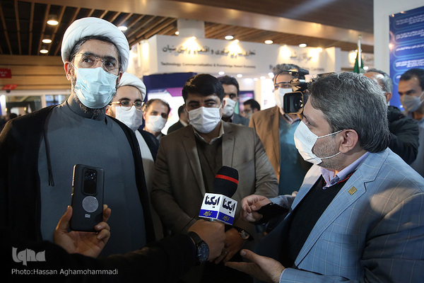 غرفه ایکنا در نمایشگاه دستاوردهای جهاددانشگاهی