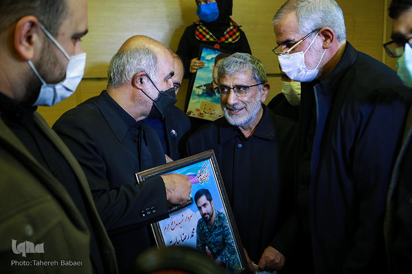 مراسم بزرگداشت شهدای مدافع حرم در برج میلاد