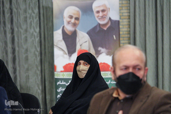 محفل انس باقرآن و شهدا