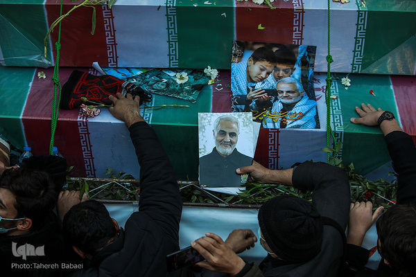 تشییع پیکر ۱۵۰ شهید گمنام