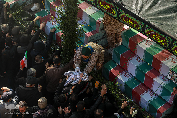 تشییع پیکر ۱۵۰ شهید گمنام