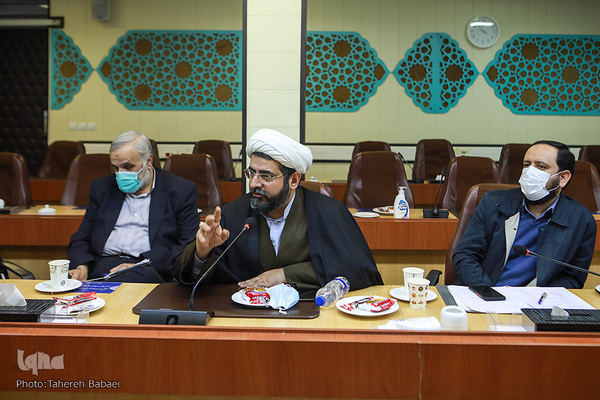 نشست بررسی چگونگی تحول در ساختار امور قرآنی کشور