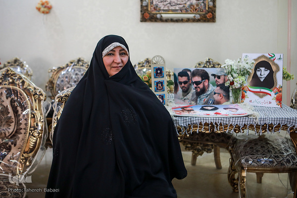  زهرا ناظری، خواهر سردار شهید محمد ناظری و دانش‌آموز بسیجی شهید تیمور ناظری 