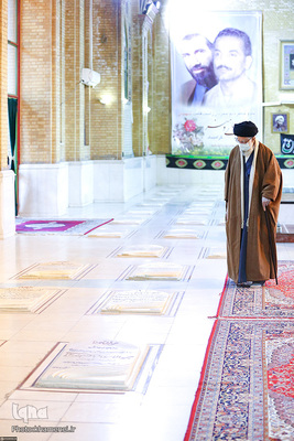 حضور رهبر انقلاب در مرقد مطهر امام راحل و گلزار شهدای بهشت زهرا