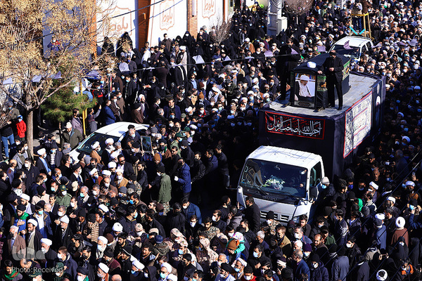 مراسم تشییع پیکر مرجع فقید شیعه، آیت‌الله‌ لطف‌الله صافی‌گلپایگانی (ره) در شهر مقدس قم