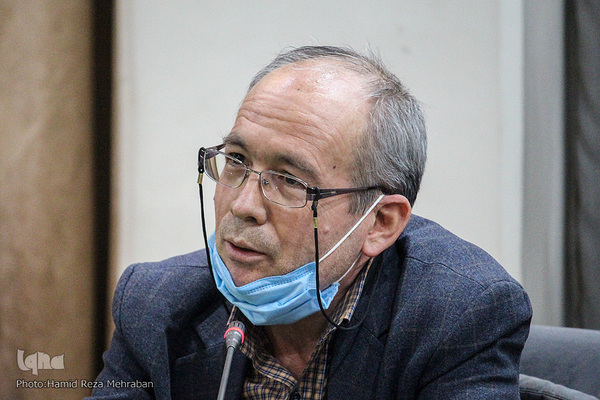 نشست «هنر و اندیشه در ادبیات انقلاب اسلامی»