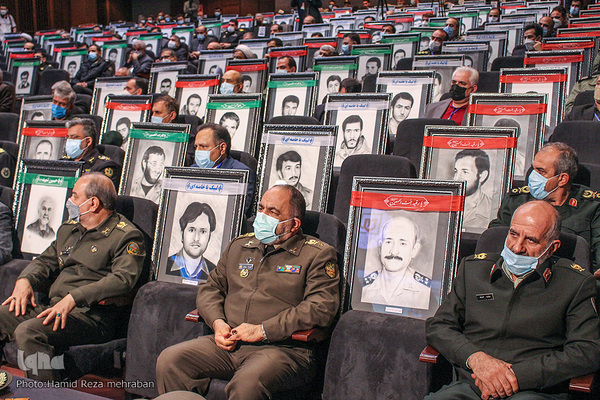 مراسم رونمایی از دستاوردهای علمی و پژوهشی پژوهشگاه علوم و معارف دفاع مقدس