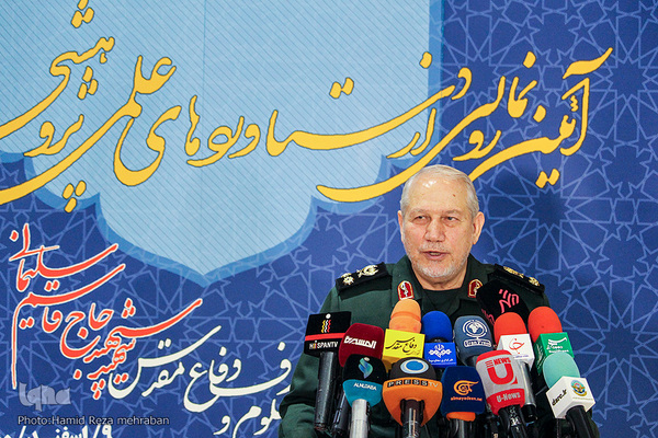 مراسم رونمایی از دستاوردهای علمی و پژوهشی پژوهشگاه علوم و معارف دفاع مقدس