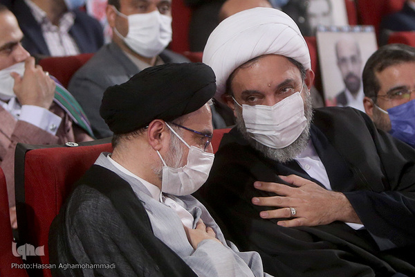 حجت‌الاسلام والمسلمین حاج ابوالقاسم عضو مجلس خبرگان رهبری و حجت‌الاسلام والمسلمین سیدمهدی خاموشی، رئیس سازمان اوقاف و امور خیریه