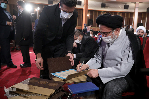 حجت‌الاسلام والمسلمین سیدمهدی خاموشی، رئیس سازمان اوقاف و امور خیریه