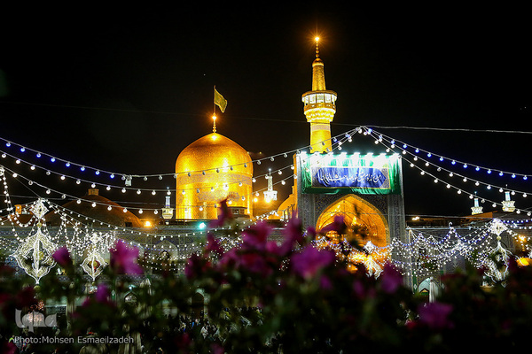 لحظه تحویل سال ۱۴۰۱ در حرم مطهر رضوی