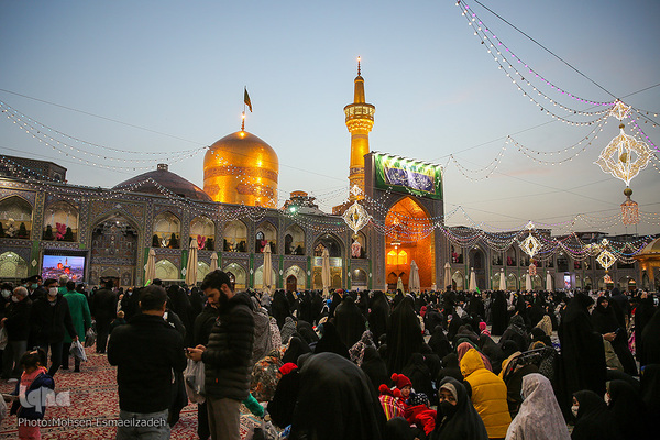 لحظه تحویل سال ۱۴۰۱ در حرم مطهر رضوی