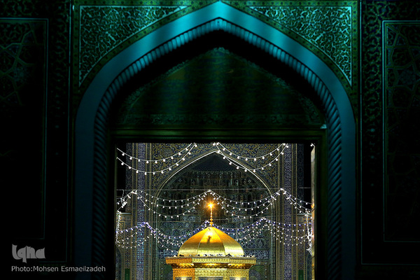 لحظه تحویل سال ۱۴۰۱ در حرم مطهر رضوی