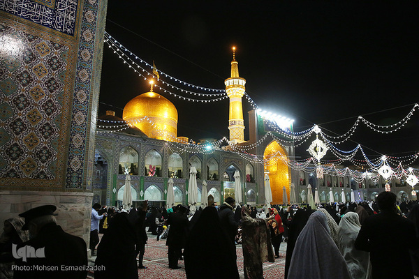 لحظه تحویل سال ۱۴۰۱ در حرم مطهر رضوی