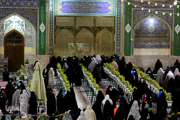 لحظه تحویل سال ۱۴۰۱ در حرم مطهر رضوی