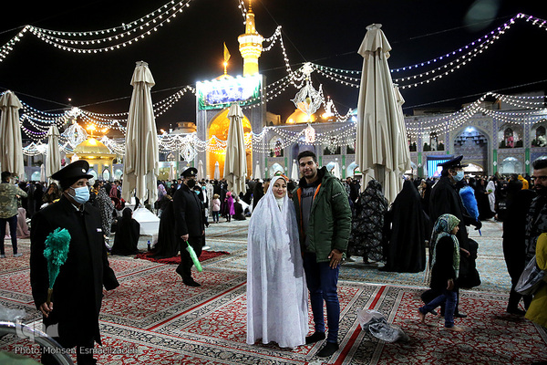 لحظه تحویل سال ۱۴۰۱ در حرم مطهر رضوی