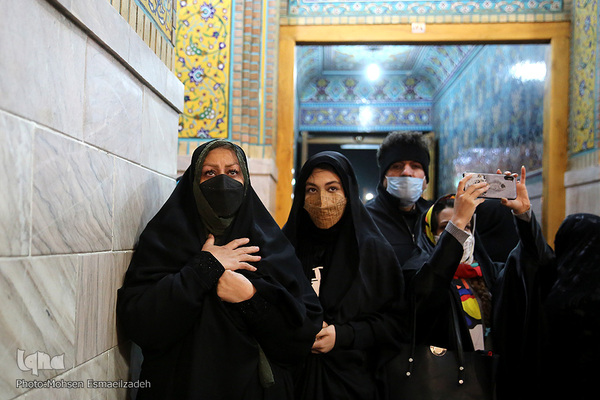 لحظه تحویل سال ۱۴۰۱ در حرم مطهر رضوی