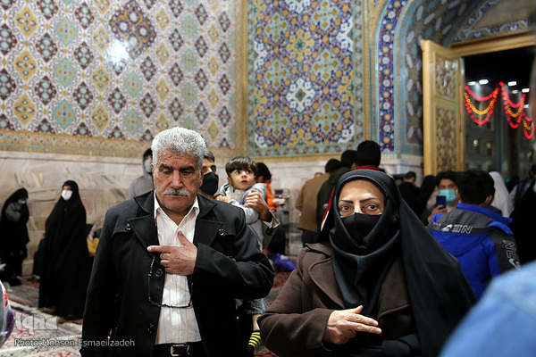 لحظه تحویل سال ۱۴۰۱ در حرم مطهر رضوی