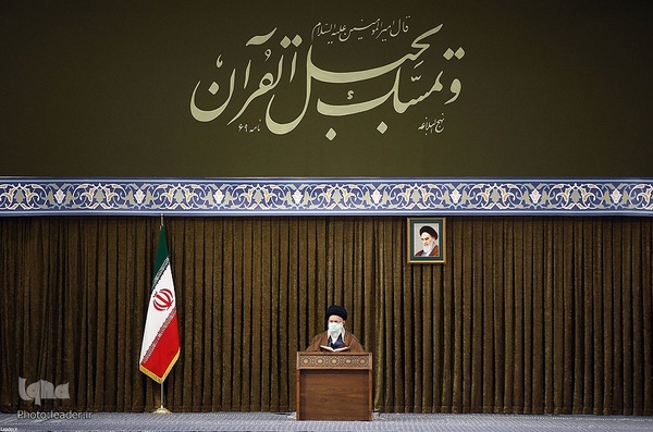 مراسم انس با قرآن در اولین روز ماه مبارک رمضان در حسینیه امام خمینی(ره)