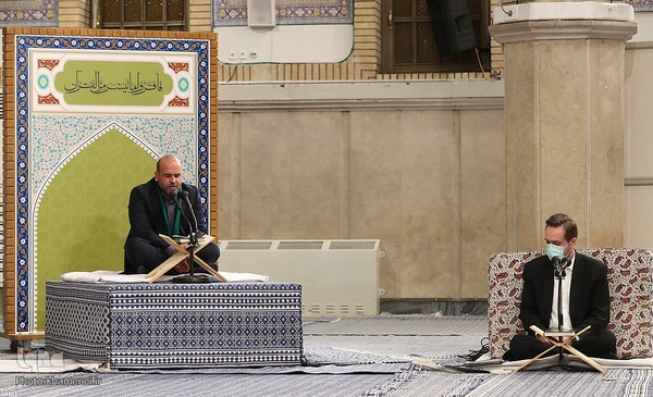 مراسم انس با قرآن در اولین روز ماه مبارک رمضان در حسینیه امام خمینی(ره)