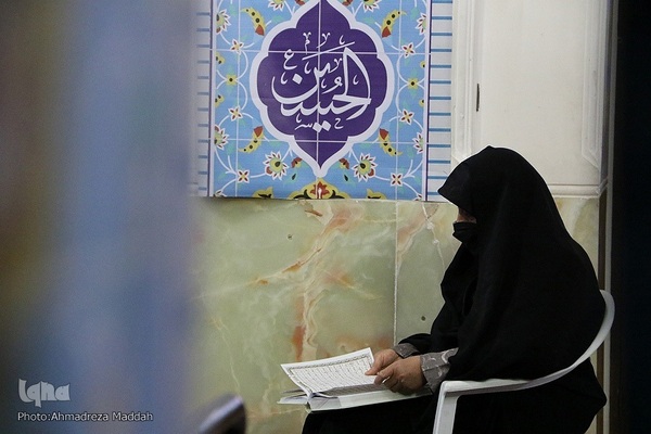 جزءخوانی و تفسیر قرآن در آستان مقدس علی ابن حمزه (ع) شیراز‎‎