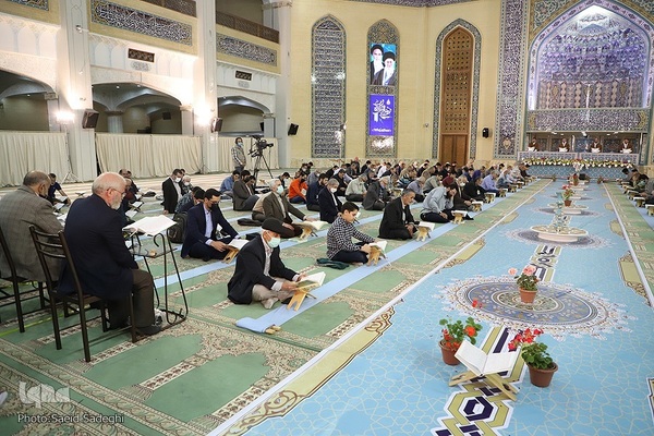 جزءخوانی قرآن در مصلی تبریز‎‎