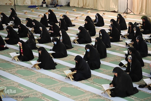 جزءخوانی قرآن در مصلی تبریز‎‎