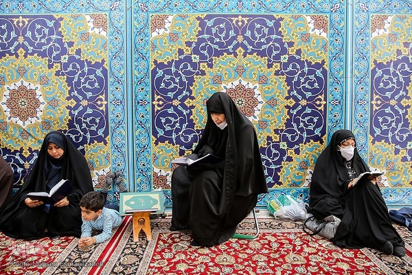 جزء‌خوانی قرآن کریم در حرم مطهر رضوی