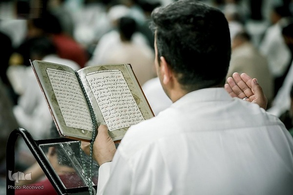 جزءخوانی قرآن کریم در آستان مقدس علوی