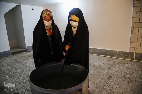 سفره افطار مؤسسه قرآنی«ریحانة‌الحسین» اهواز