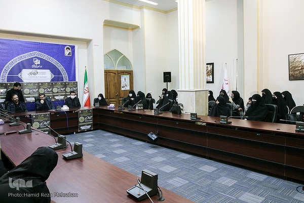 محفل انس با قرآن کریم از سوی شواری مشورتی بانوان معاونت قرآن و عترت وزارت فرهنگ وارشاد اسلامی