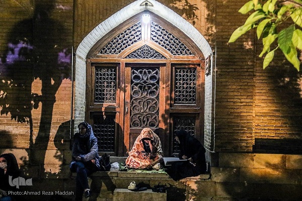 قرار بندگی؛ احیای شب ۲۱ رمضان در جوار آرامگاه حافظ