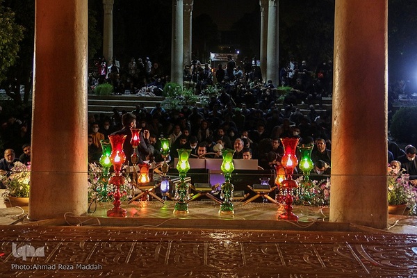 قرار بندگی؛ احیای شب ۲۱ رمضان در جوار آرامگاه حافظ
