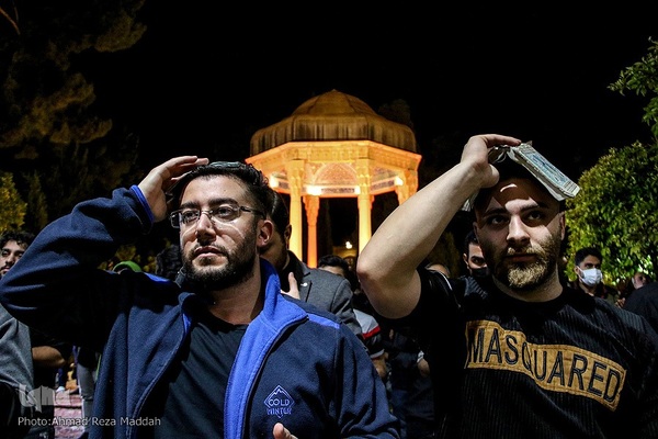 قرار بندگی؛ احیای شب ۲۱ رمضان در جوار آرامگاه حافظ