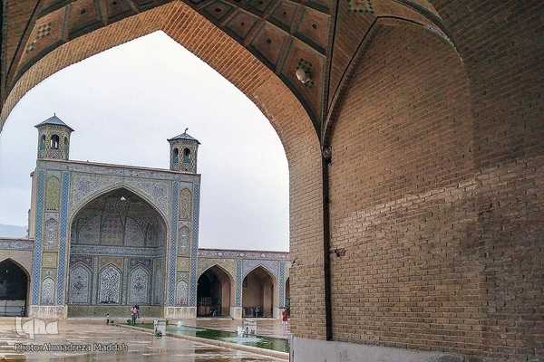 باران بهاری در مسجد تاریخی وکیل شیراز‎‎